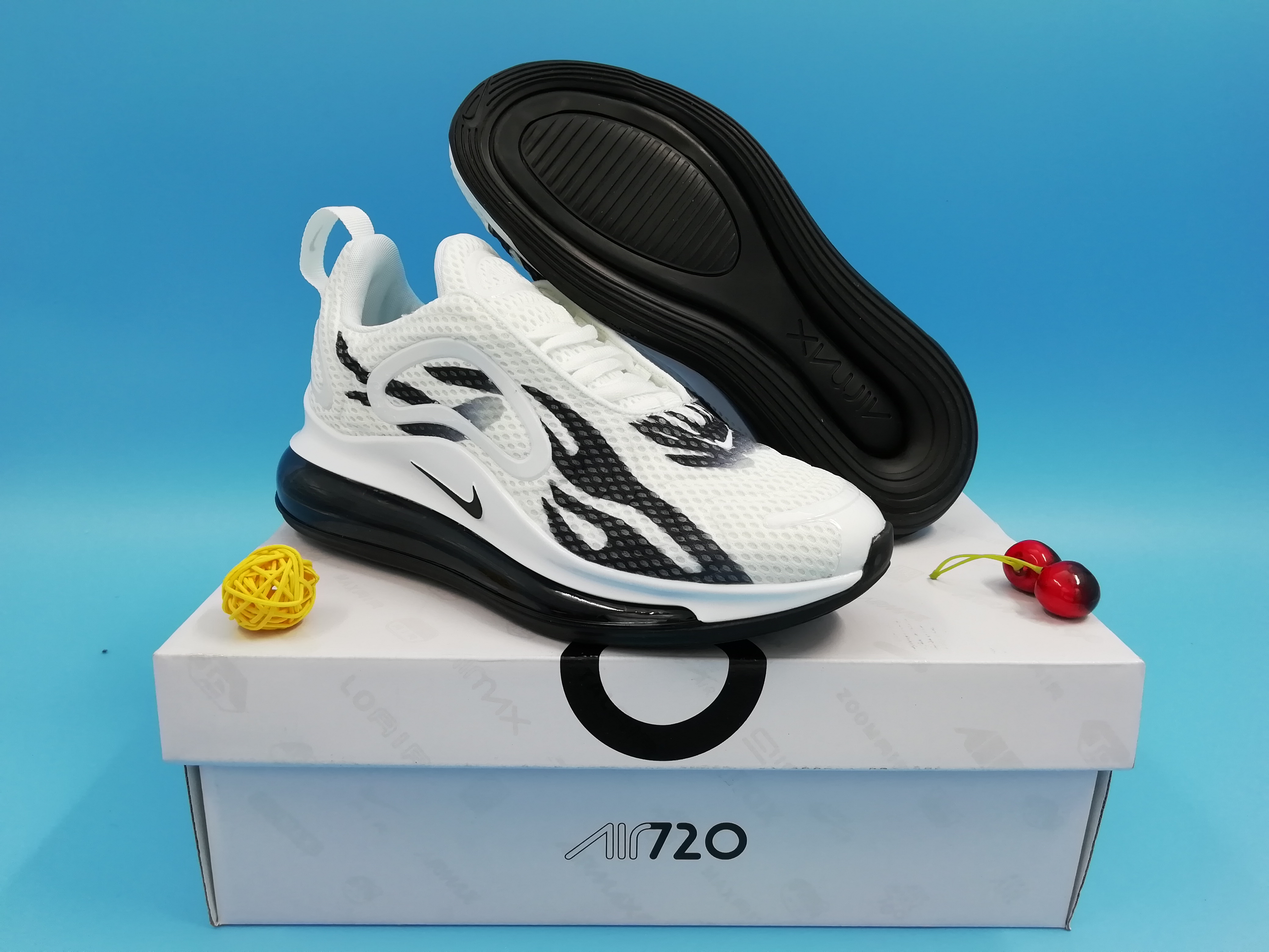 Women Nike Air Max 720 Fire White Black Shoes - Click Image to Close